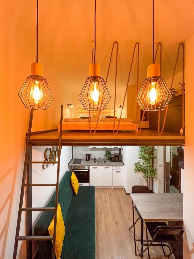 Green Goblin Apartment With Free Private Parking Будапеща Екстериор снимка