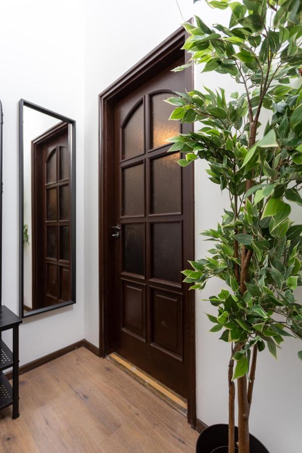 Green Goblin Apartment With Free Private Parking Будапеща Екстериор снимка