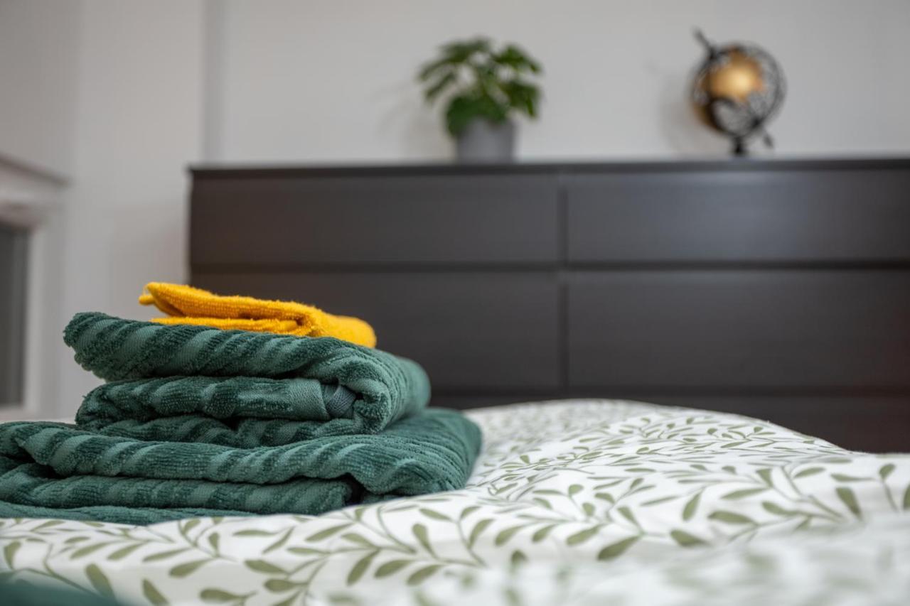 Green Goblin Apartment With Free Private Parking Будапеща Екстериор снимка